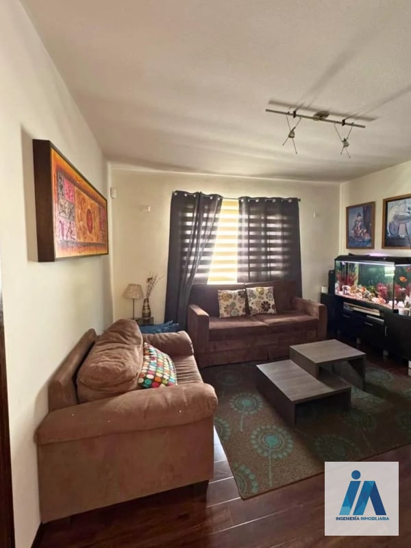 CASA EN VENTA📍La Fontana 2, Carretera al Salvador Km. 25.5 Esta impresionante residencia combina espacios diseñados para cada integrante de la familia - 8