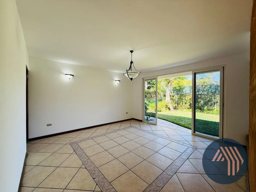 VENTA DE HERMOSA CASA - SAN ANTONIO, KM 16.5 CES - 7