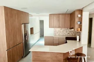 Linda Casa Remodelada en Zona 13 — Casa en Venta en Zona 13, Guatemala, Ciudad — miniatura 1 de 5