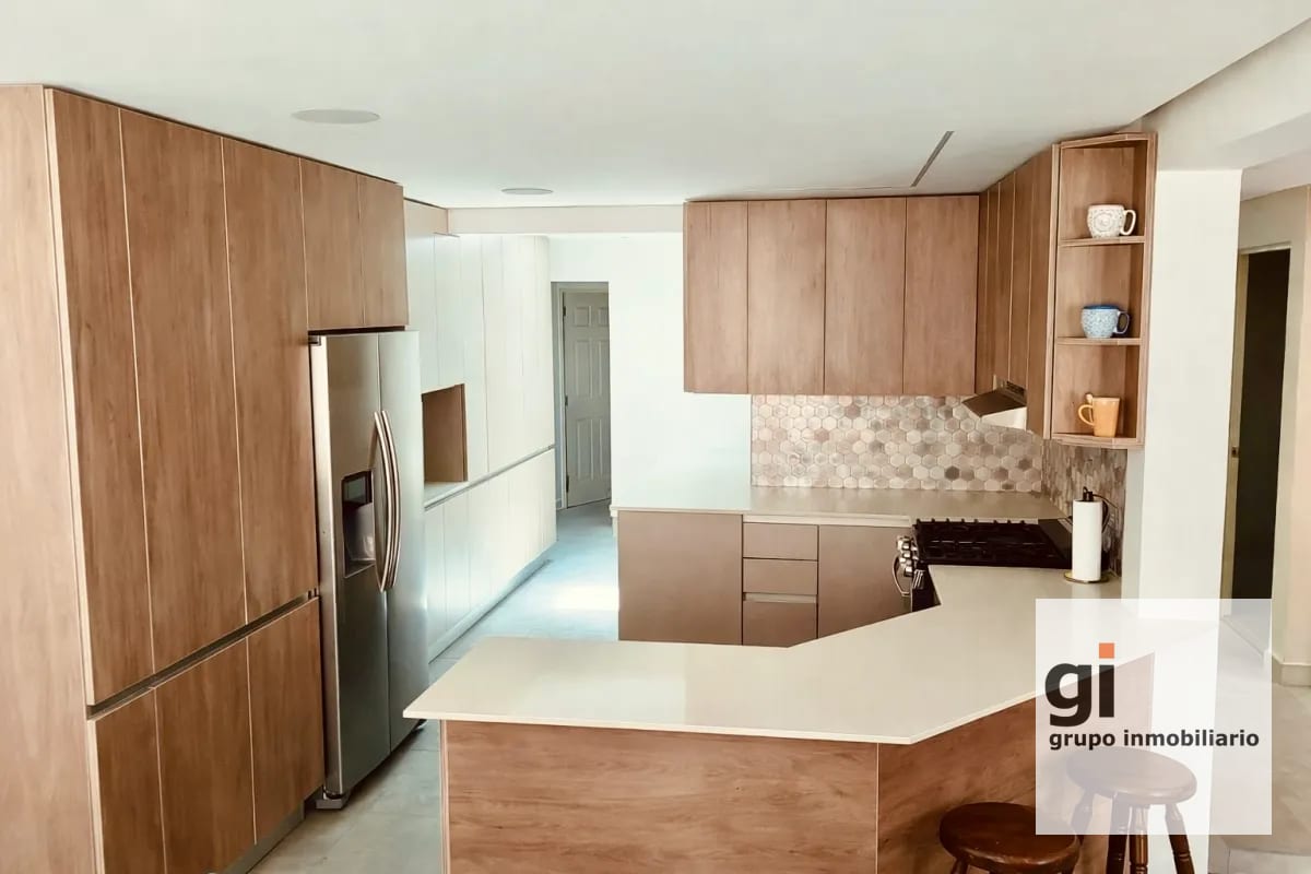 Linda Casa Remodelada en Venta en Zona 13 — Casa en Venta en Zona 13, Guatemala, Ciudad — foto 1 de 5
