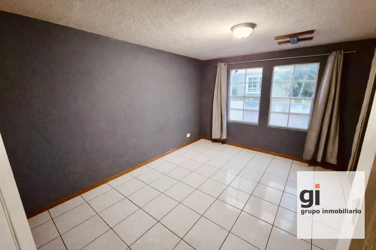 Linda Casa Remodelada en Venta en Zona 13 — Casa en Venta en Zona 13, Guatemala, Ciudad — foto 3 de 5
