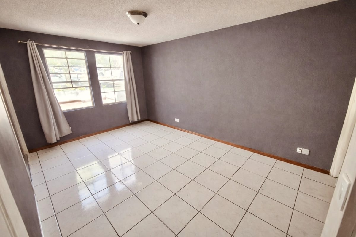 Linda Casa Remodelada en Venta en Zona 13 — Casa en Venta en Zona 13, Guatemala, Ciudad — foto 2 de 5
