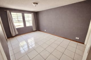 Linda Casa Remodelada en Venta en Zona 13 — Casa en Venta en Zona 13, Guatemala, Ciudad — miniatura 2 de 5