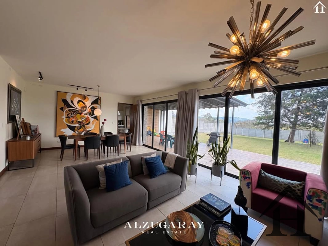 casa moderna con jardin atras de Casa de Dios y Price Smart en km 19 carr a el salv - 11
