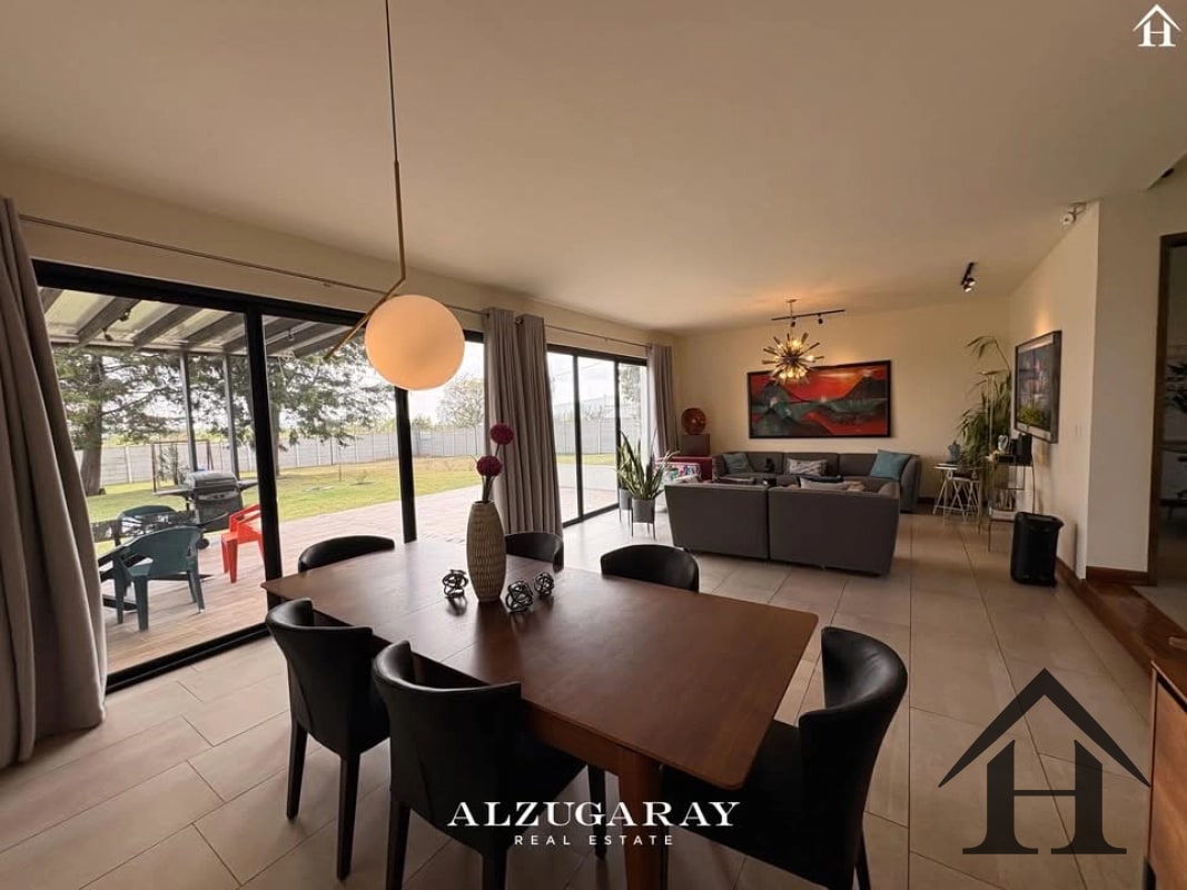 casa moderna con jardin atras de Casa de Dios y Price Smart en km 19 carr a el salv - 10