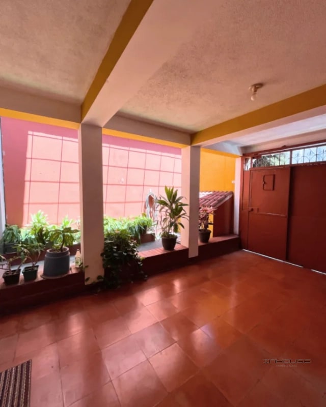 CASA EN VENTA EN ZONA 4 DE MIXCO, PARA USO COMERCIAL - 7