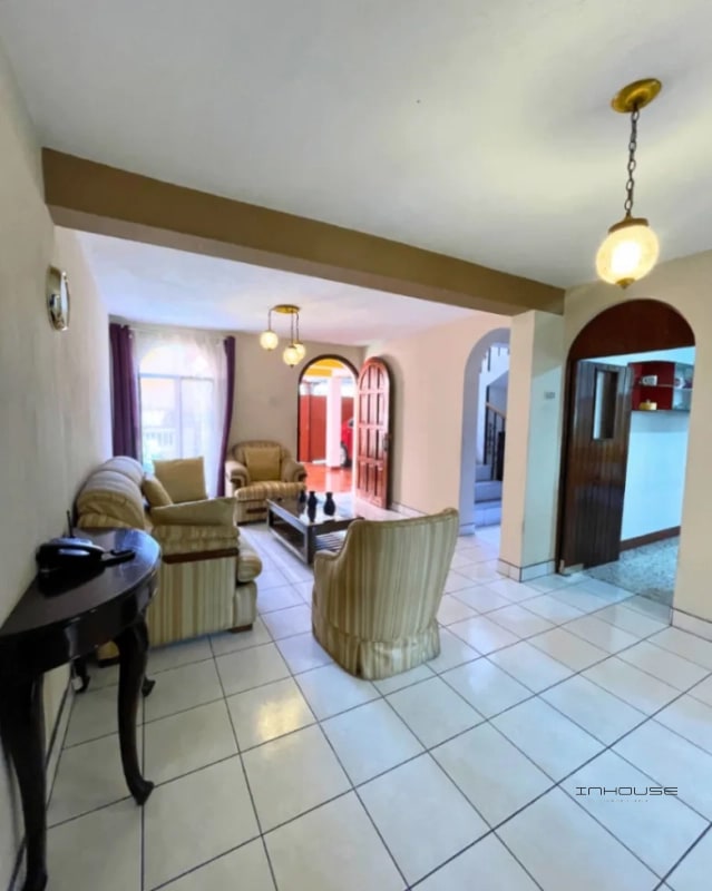 CASA EN VENTA EN ZONA 4 DE MIXCO, PARA USO COMERCIAL - 6