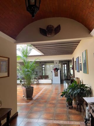 VENDO CASA DE UN NIVEL EN HACIENDA NUEVA CONTRY CLUB — Casa en Venta en Hacienda Nueva, San José Pinula, Guatemala, Ciudad — miniatura 1 de 17