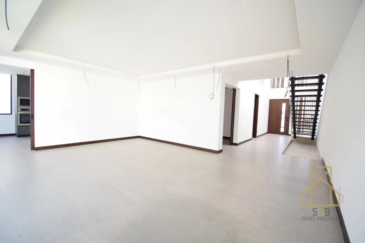 Casa para estrenar en renta, zona 10 - 10