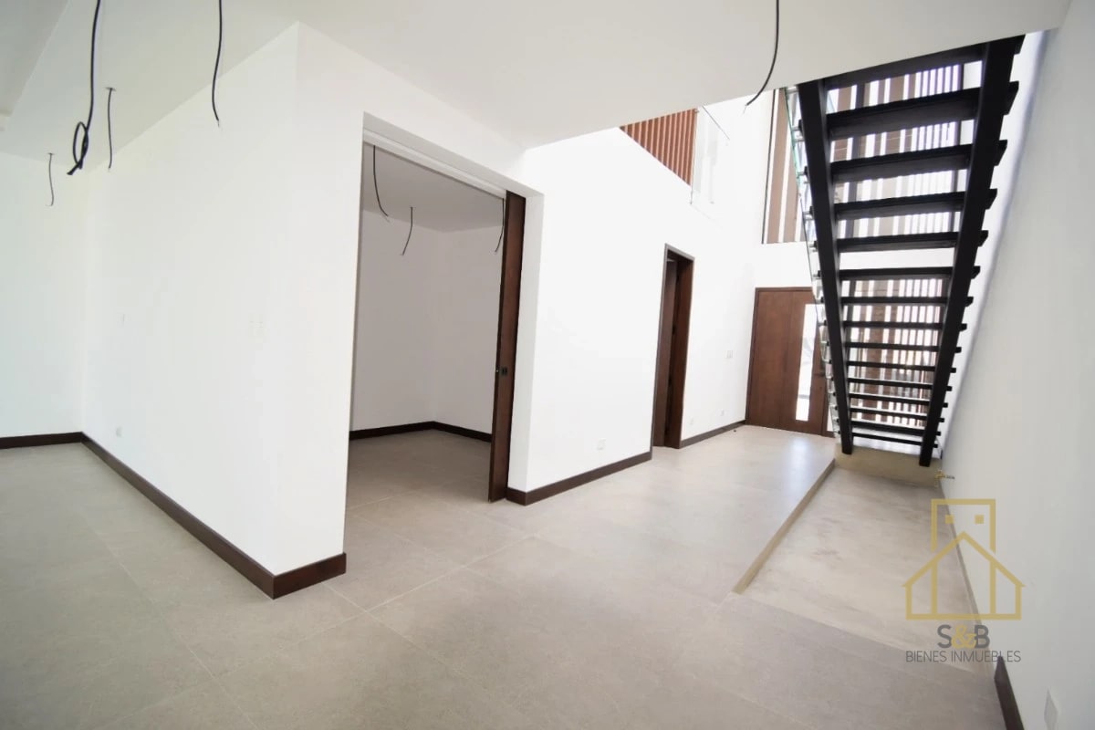 Casa para estrenar en renta, zona 10 - 9