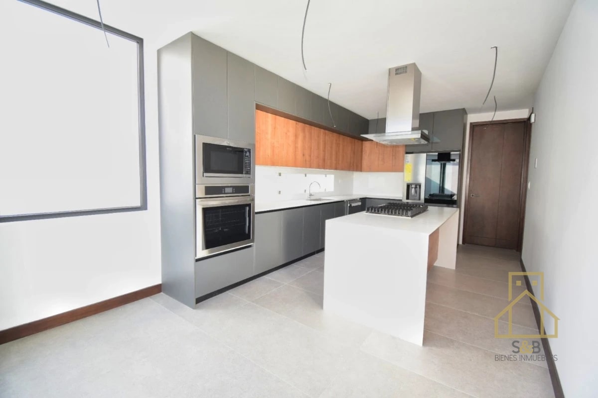 Casa para estrenar en renta, zona 10 - 7