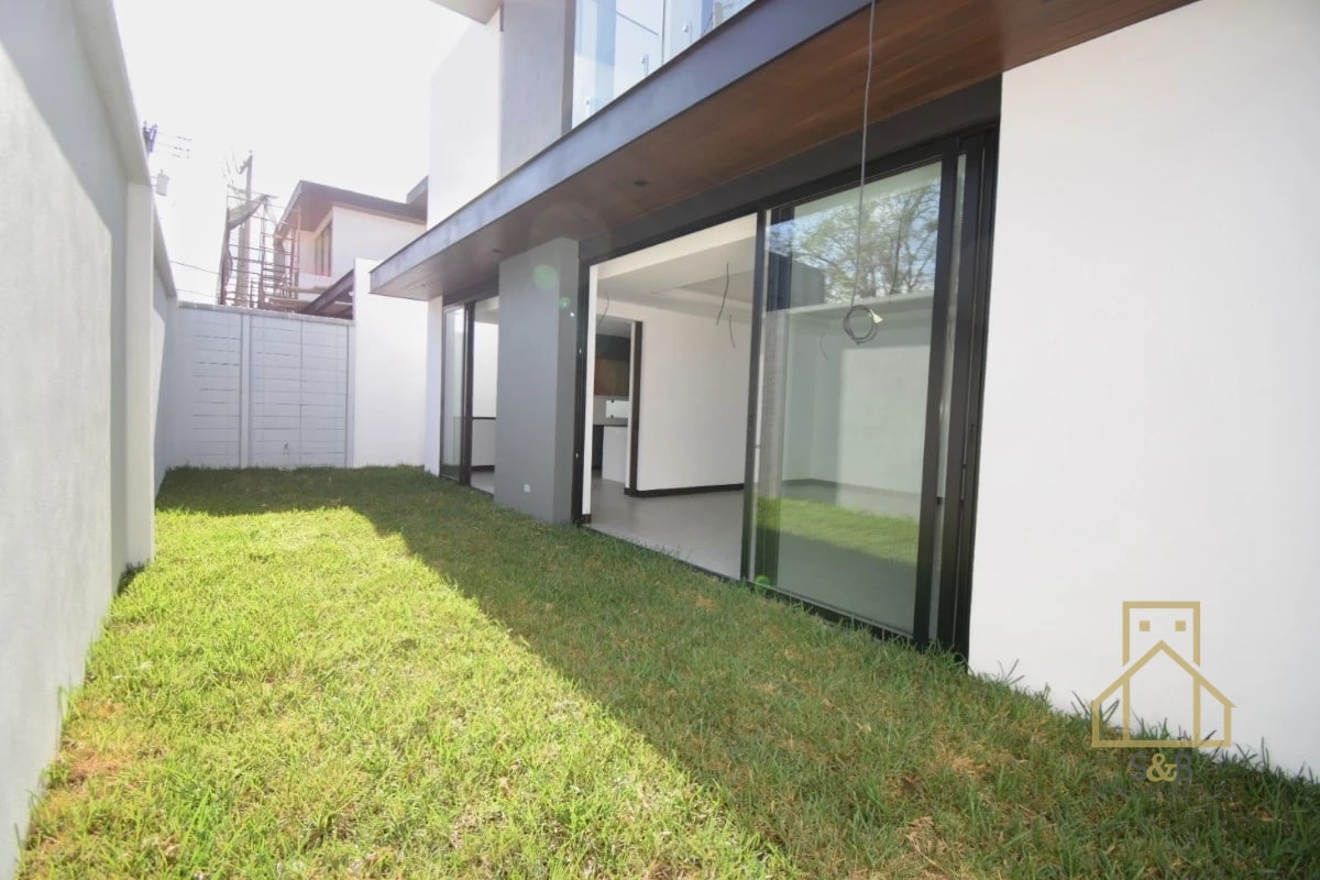 Casa para estrenar en renta, zona 10 - 5