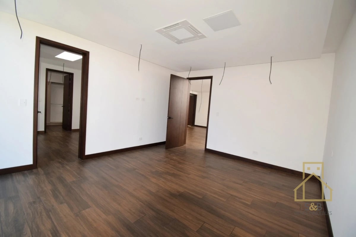 Casa para estrenar en renta, zona 10 - 3