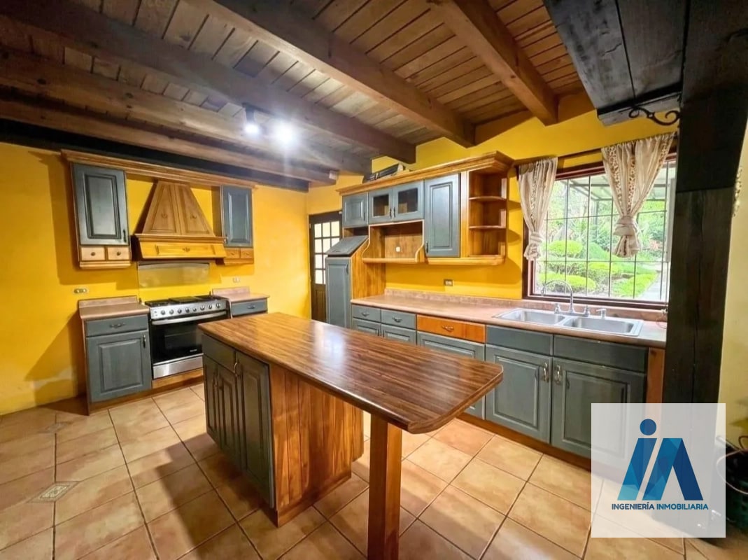 CASA EN VENTA📍Colinas de San Lucas, Choacorral, Sacatepequez - 3