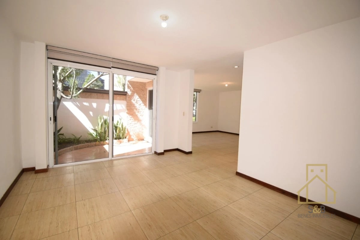 Casa en renta, zona 10 - 7