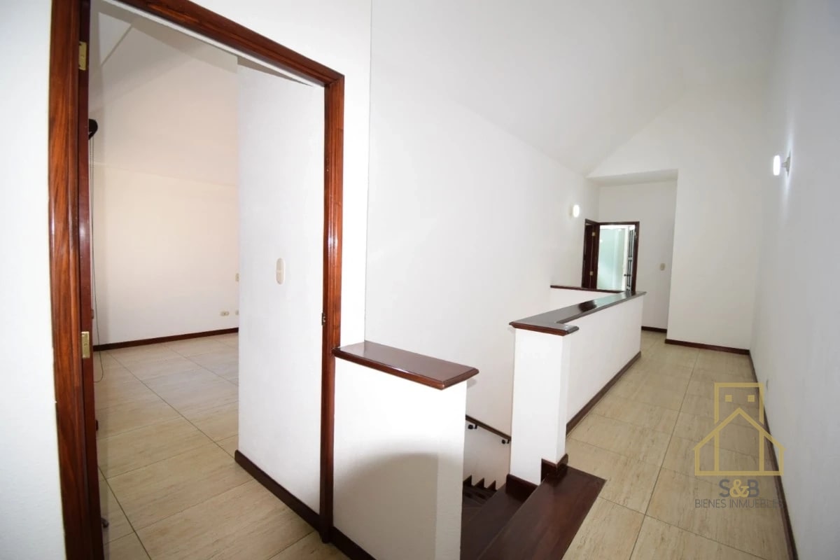 Casa en renta, zona 10 - 5