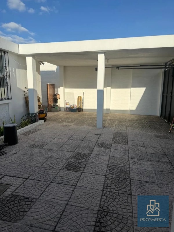 Casa de un nivel en venta, Colonia Lourdes, Zona 16 - 4