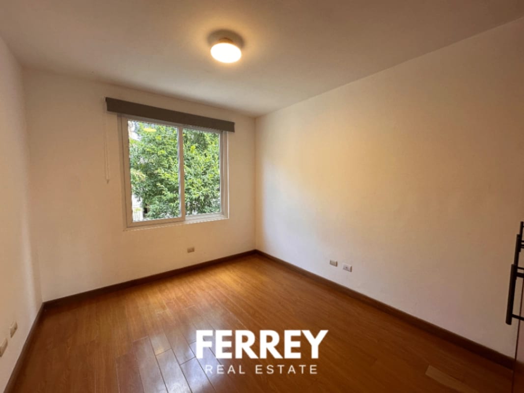 Oportunidad Unica / Casa con terraza privada — Casa en Venta en Carretera a El Salvador, Guatemala, Ciudad — foto 3 de 17