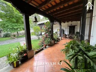 casa con jardines casco central antigua — Casa en Venta en Antigua, Sacatepéquez — miniatura 6 de 11
