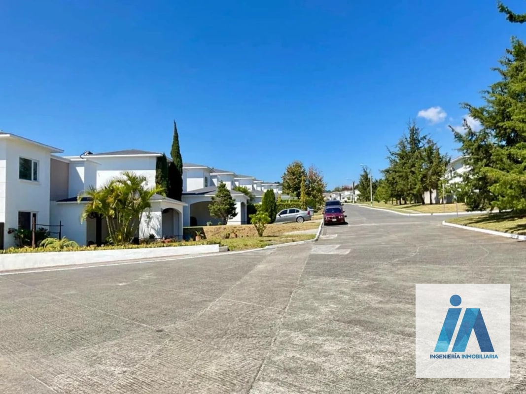 CASA EN VENTA📍Condominio La Fontana II, km 24.5 Carretera a El Salvador - 2