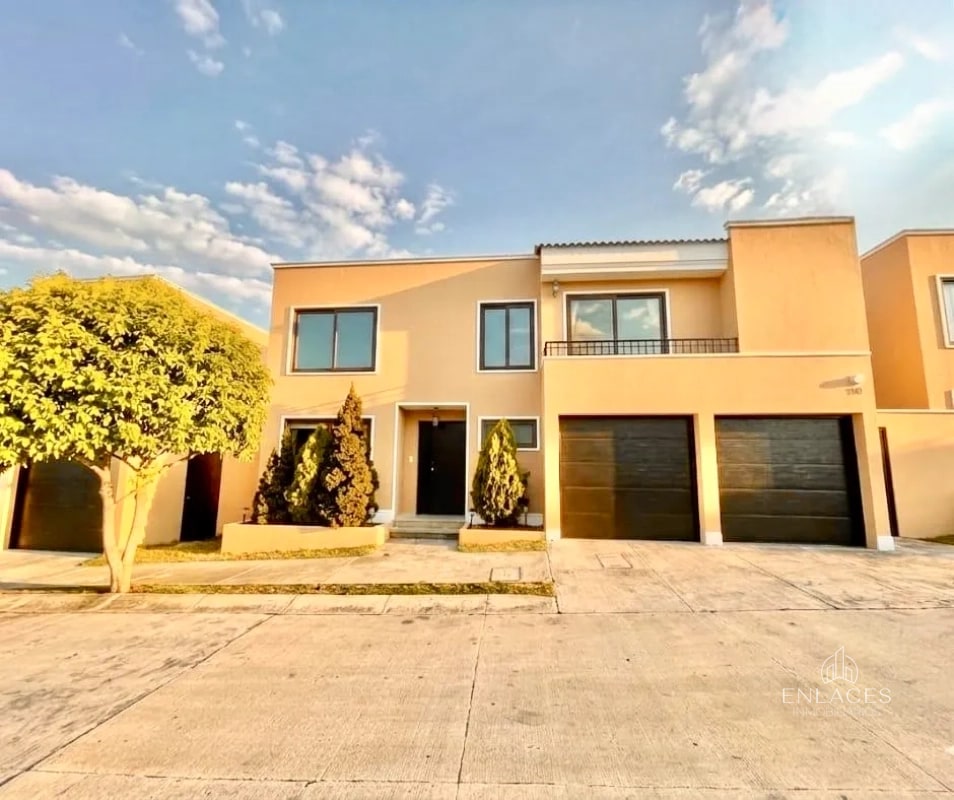 Km 21.5 Carretera a El Salvador • Casa en Renta/Venta • Cumbres de La Arboleda - 1