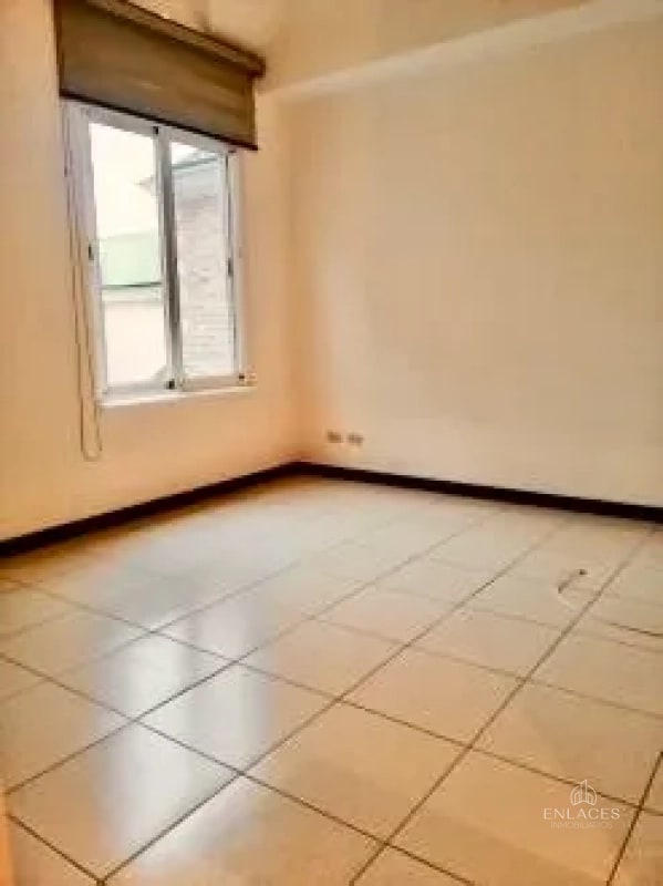 Zona 10 • Casa en Renta • Condominio Reina Sofía - 6