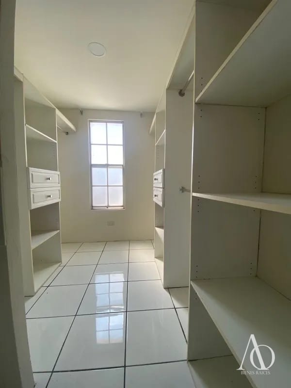 Casa en Alquiler en Monte Azul II, zona 13 / EN DIRECTO — Casa en Alquiler en Monte Azul, Zona 13, Guatemala, Ciudad — foto 5 de 17