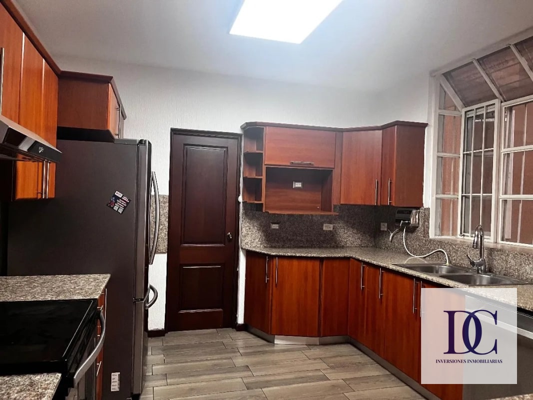 📍 CASA EN RENTA – COLONIA ELGIN II | ZONA 13 - 16