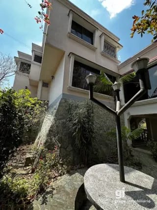 HERMOSA CASA EN COLONIA PRIMAVERA, ZONA 11 — Casa en Venta en La Primavera, Zona 11, Guatemala, Ciudad — miniatura 4 de 15