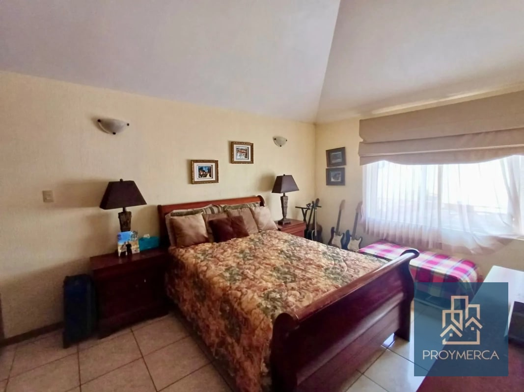 Casa en venta – Condominio Los Manantiales, km 19.5 San José Pinula - 13