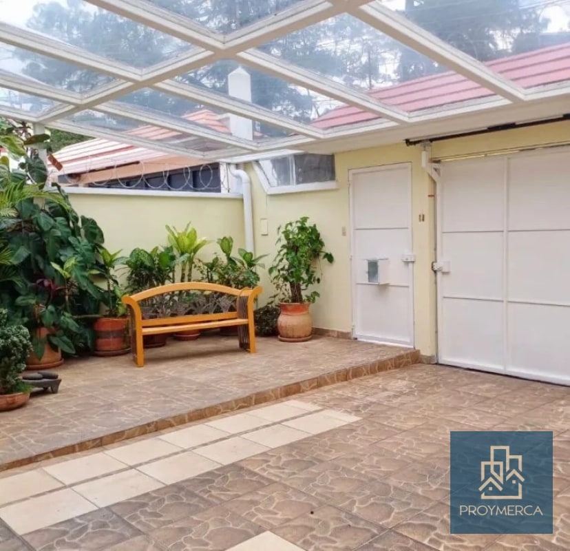 Casa en venta – Condominio Los Manantiales, km 19.5 San José Pinula - 12