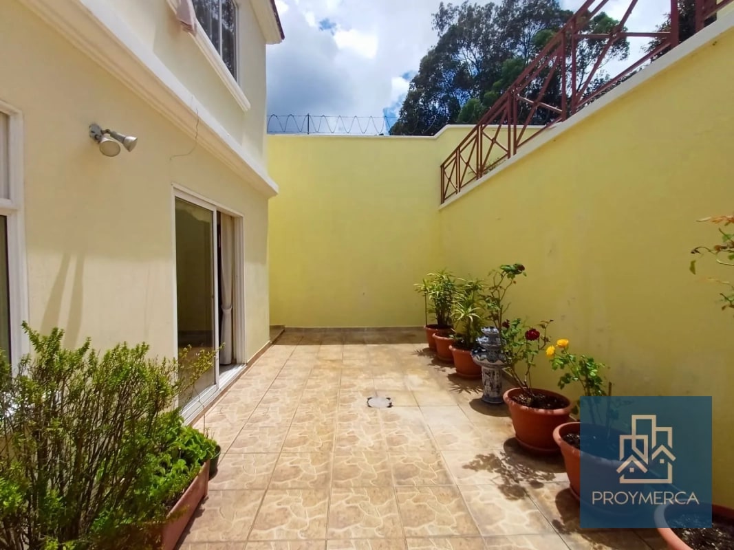 Casa en venta – Condominio Los Manantiales, km 19.5 San José Pinula - 11