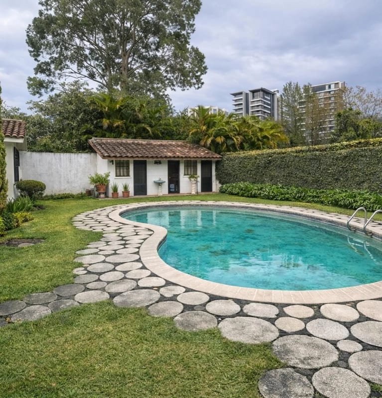 PRECIOSA CASA EN VENTA VISTA HERMOSA II — Casa en Venta en Vista Hermosa II, Zona 15, Guatemala, Ciudad — foto 2 de 10