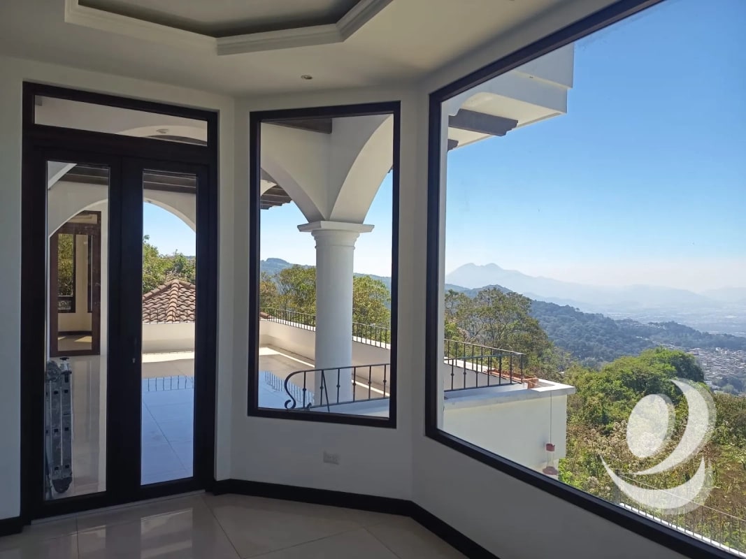 Vendo Espectacular MANSIÓN DE LUJO EN ALTOS DE MONTEBELLO. CAES. - 13