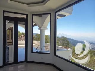 Vendo Espectacular Mansión de Lujo en Altos de Montebello. CAES. — Casa en Venta en Santa Catarina Pinula, Carretera a El Salvador, Guatemala, Ciudad — miniatura 13 de 17