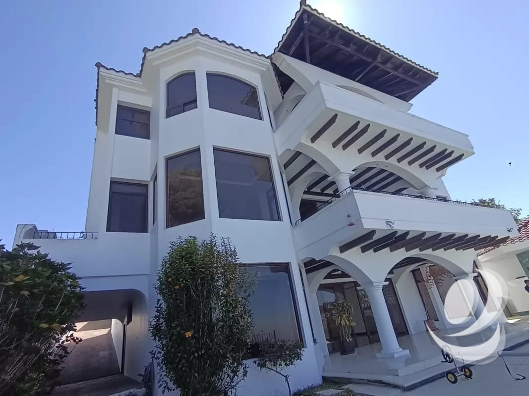 Vendo Espectacular Mansión de Lujo en Altos de Montebello. CAES. — Casa en Venta en Santa Catarina Pinula, Carretera a El Salvador, Guatemala, Ciudad — foto 17 de 17