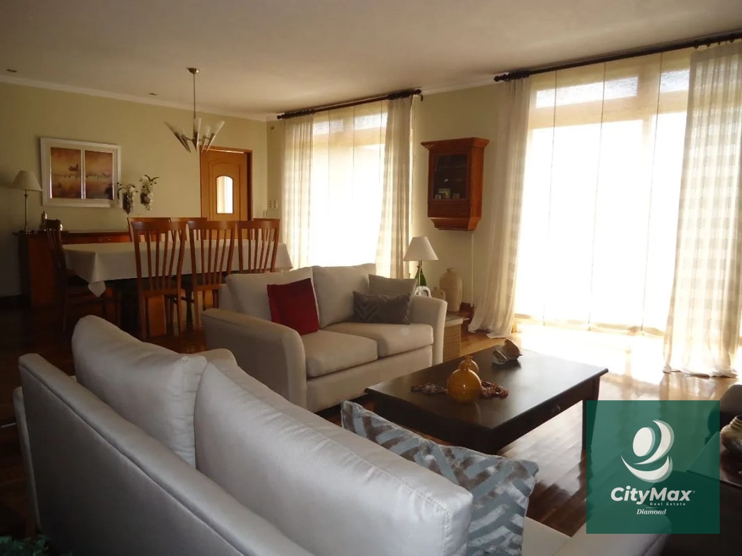 CASA EN VENTA EN CONDOMINIO COLINAS DE CASTEL - 1