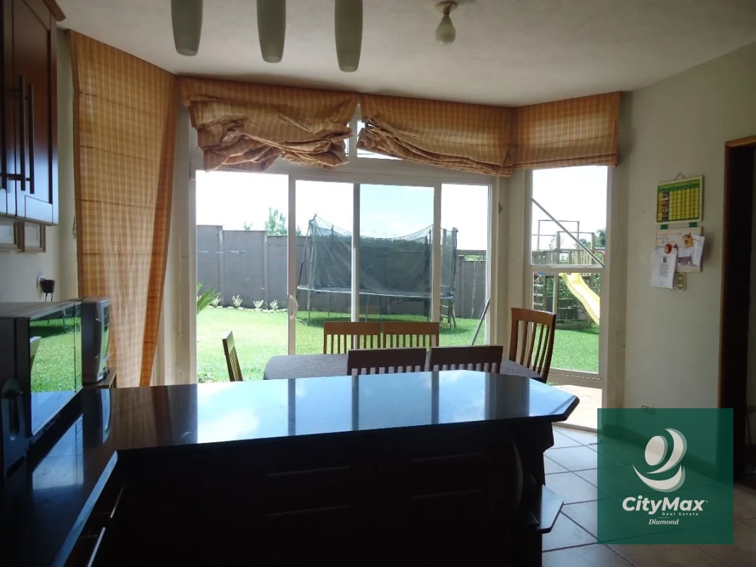 CASA EN VENTA EN CONDOMINIO COLINAS DE CASTEL - 10