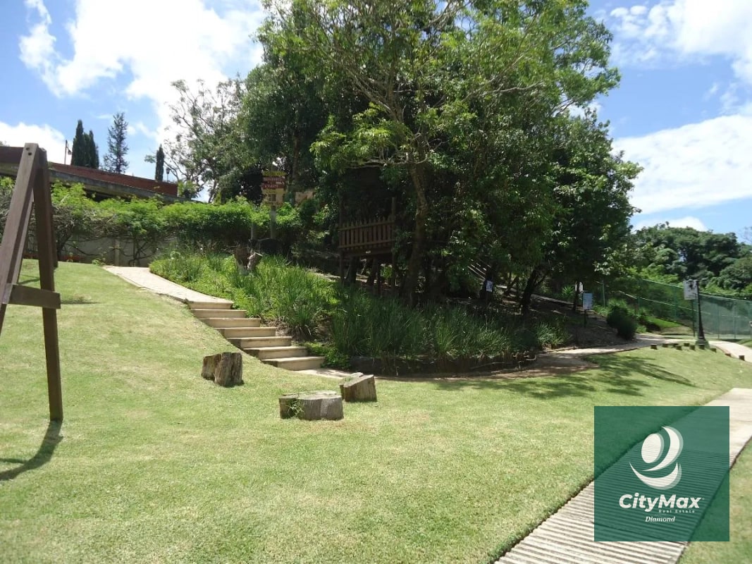 CASA EN VENTA EN CONDOMINIO COLINAS DE CASTEL - 2