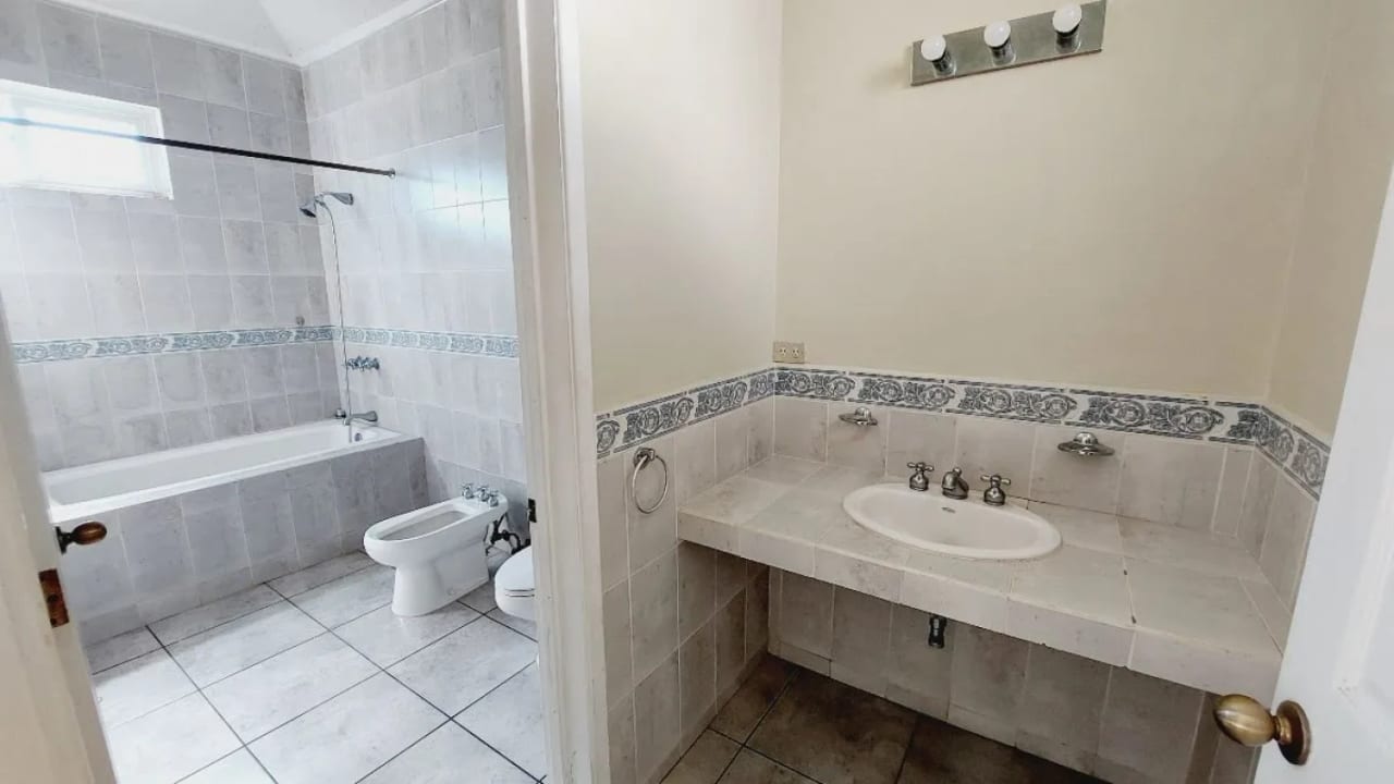 Casa en Venta en Condominio Carretera a Fraijanes — Casa en Venta en San José Pinula, Guatemala, Ciudad — foto 8 de 15