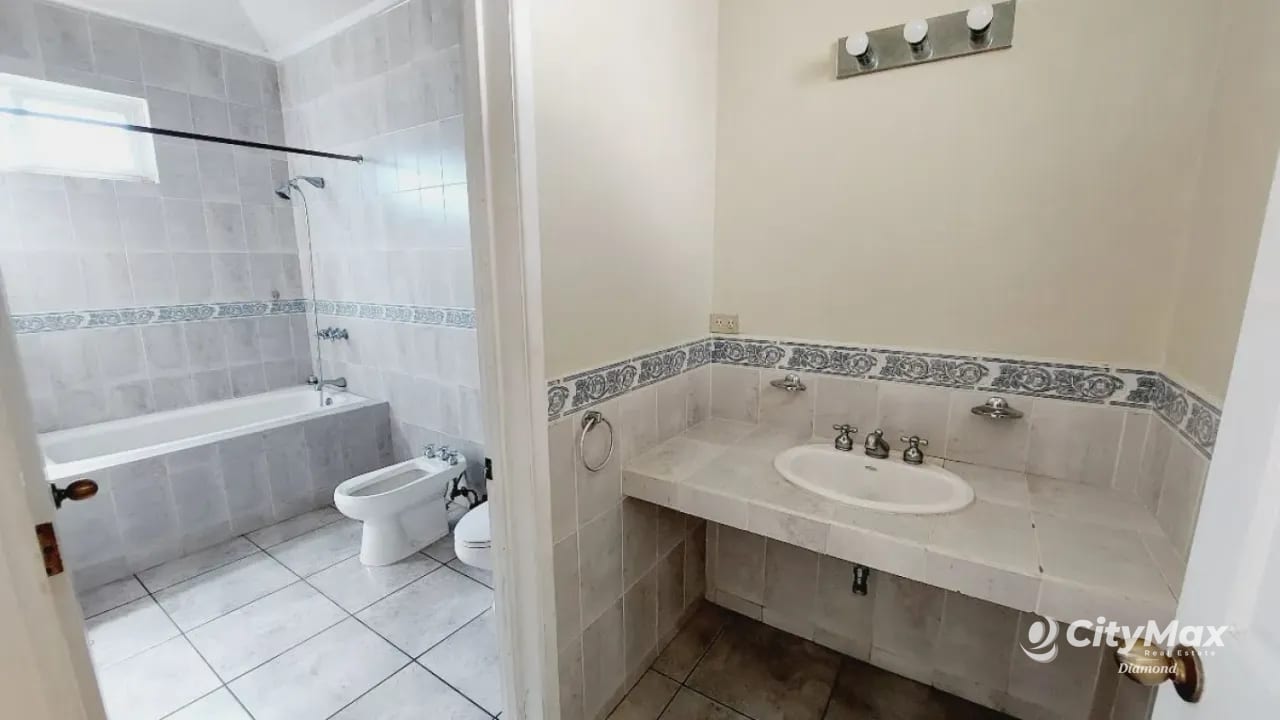 Casa en Venta en Condominio Carretera a Fraijanes — Casa en Venta en San José Pinula, Guatemala, Ciudad — foto 8 de 15