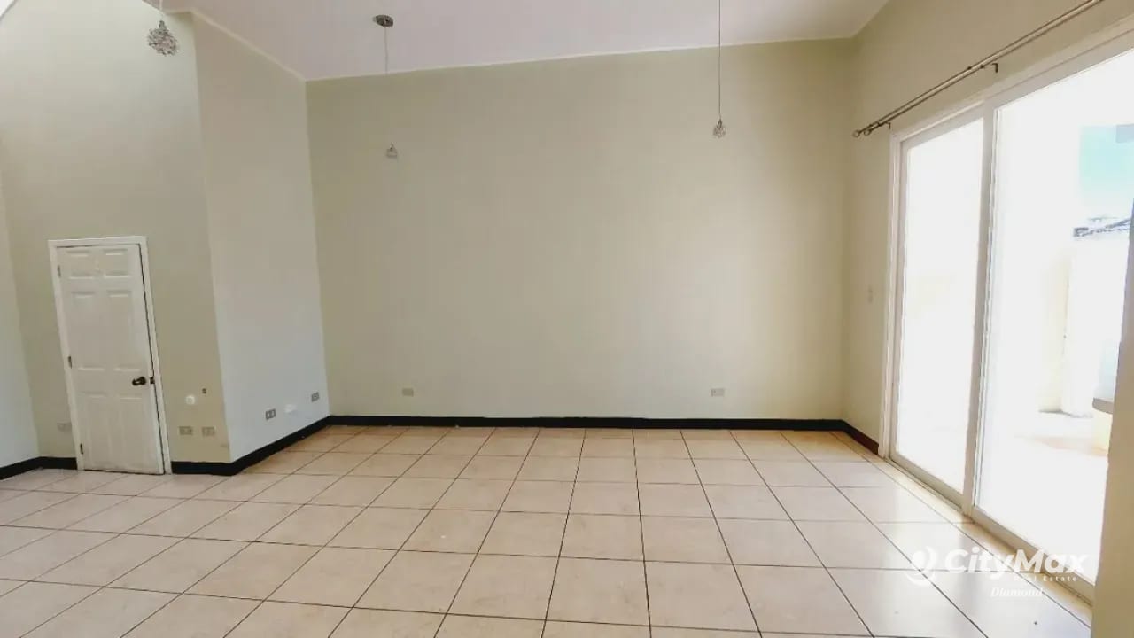Casa en Venta en Condominio Carretera a Fraijanes — Casa en Venta en San José Pinula, Guatemala, Ciudad — foto 5 de 15