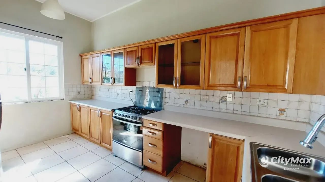 Casa en Venta en Condominio Carretera a Fraijanes — Casa en Venta en San José Pinula, Guatemala, Ciudad — foto 3 de 15