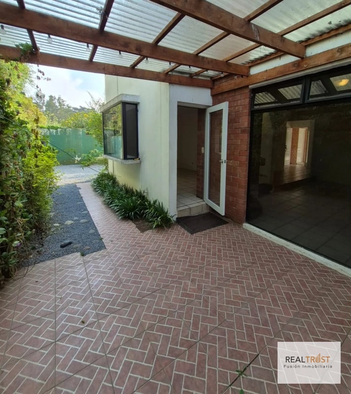 EN VENTA TOWNHOUSE KM 15 CARRETERA AL SALVADOR, FRENTE A CONDADO CONCEPCIÓN - 1