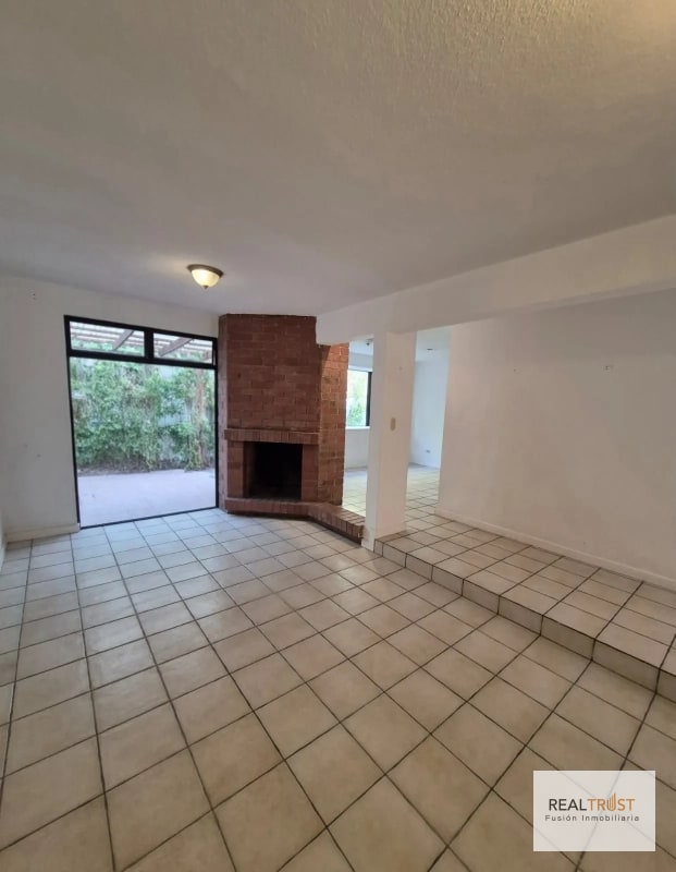 EN VENTA TOWNHOUSE KM 15 CARRETERA AL SALVADOR, FRENTE A CONDADO CONCEPCIÓN - 16