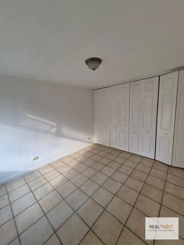 EN VENTA TOWNHOUSE KM 15 CARRETERA AL SALVADOR, FRENTE A CONDADO CONCEPCIÓN - 12