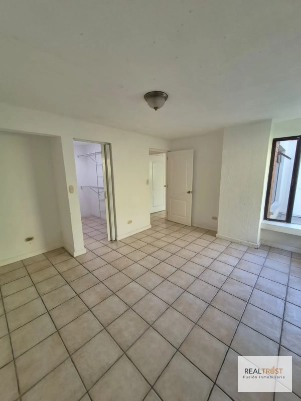 EN VENTA TOWNHOUSE KM 15 CARRETERA AL SALVADOR, FRENTE A CONDADO CONCEPCIÓN - 7