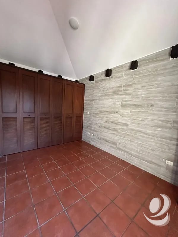 Vendo Casa en Carretera a el salvador km 20.5 LA FLORESTA. — Casa en Venta en Fraijanes, Carretera a El Salvador, Guatemala, Ciudad — foto 5 de 17