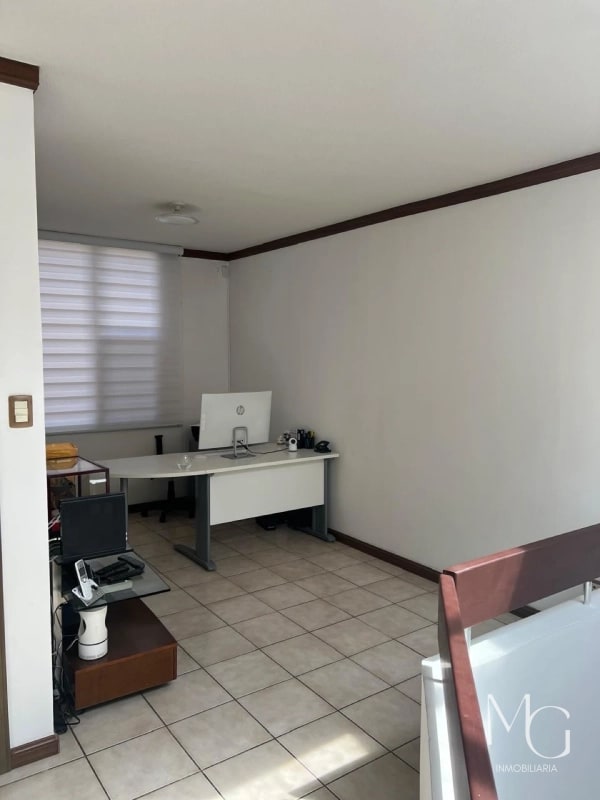 CASA EN VENTA – JARDINES DEL ROSARIO, ZONA 16 - 9