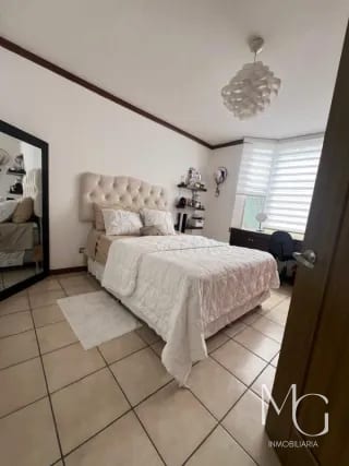 CASA EN VENTA – JARDINES DEL ROSARIO, ZONA 16 — Casa en Venta en Zona 16, Guatemala, Ciudad — miniatura 2 de 13